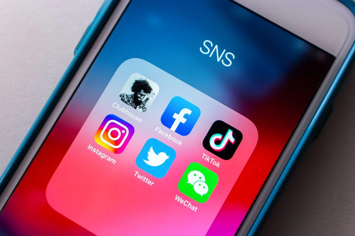 SNS 앱 자료사진 / Koshiro K-shutterstock.com
