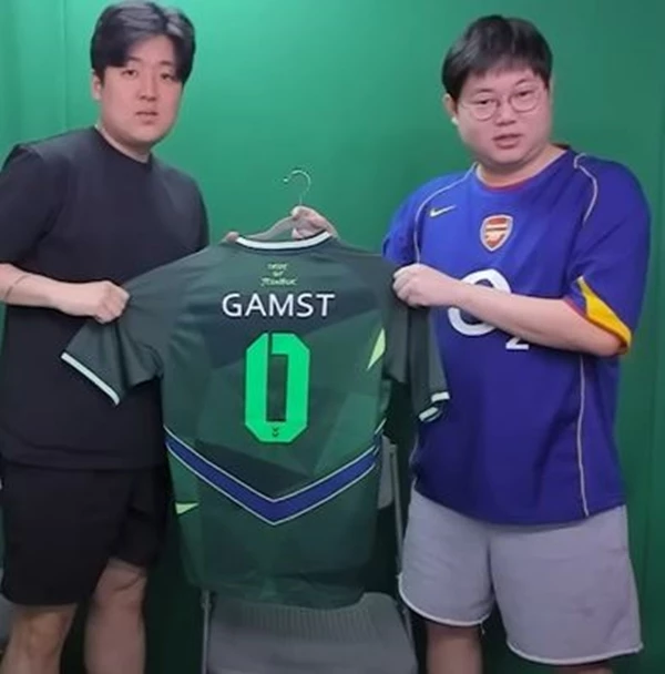 왼쪽부터 BJ 원창연, 감스트 / 유튜브 '겜스트GAMEST'