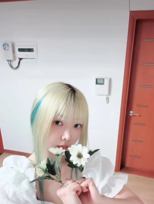 인스타그램에 올라온 영자의 '꽃' 챌린지 / 이하 '나는 솔로' 10기 영자 인스타그램