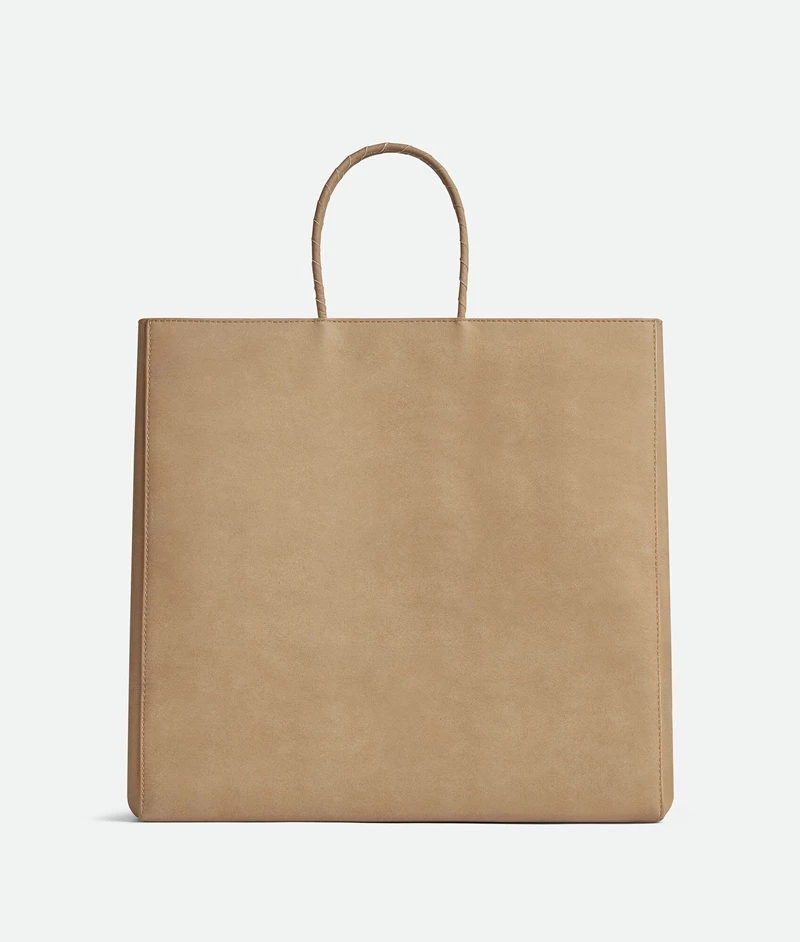 공식 홈페이지에 올라온 사진이다. / 이하 보테가 베네타 공식 홈페이지