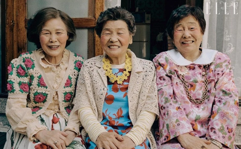 엘르 코리아가 공식 인스타그램을 통해 공개한 엘르 5월호에 실린 화보 / 이하 엘르 코리아 공식 인스타그램