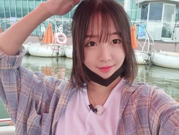 인기 먹방 유튜버 쯔양 / 쯔양 인스타그램