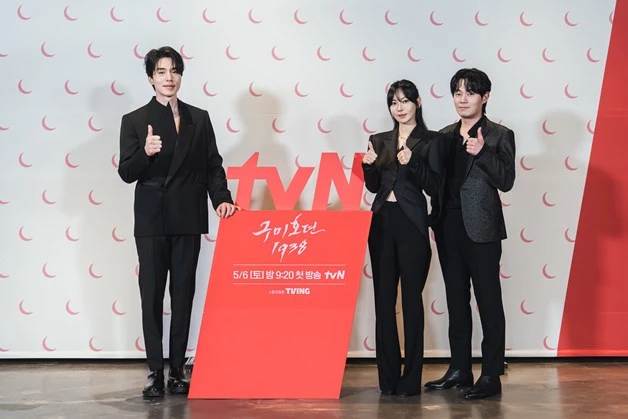 김소연이 이동욱-류경수와의 친구 호흡에 대해 '애드리브도 저절로 나오고 좋더라'고 말했다.