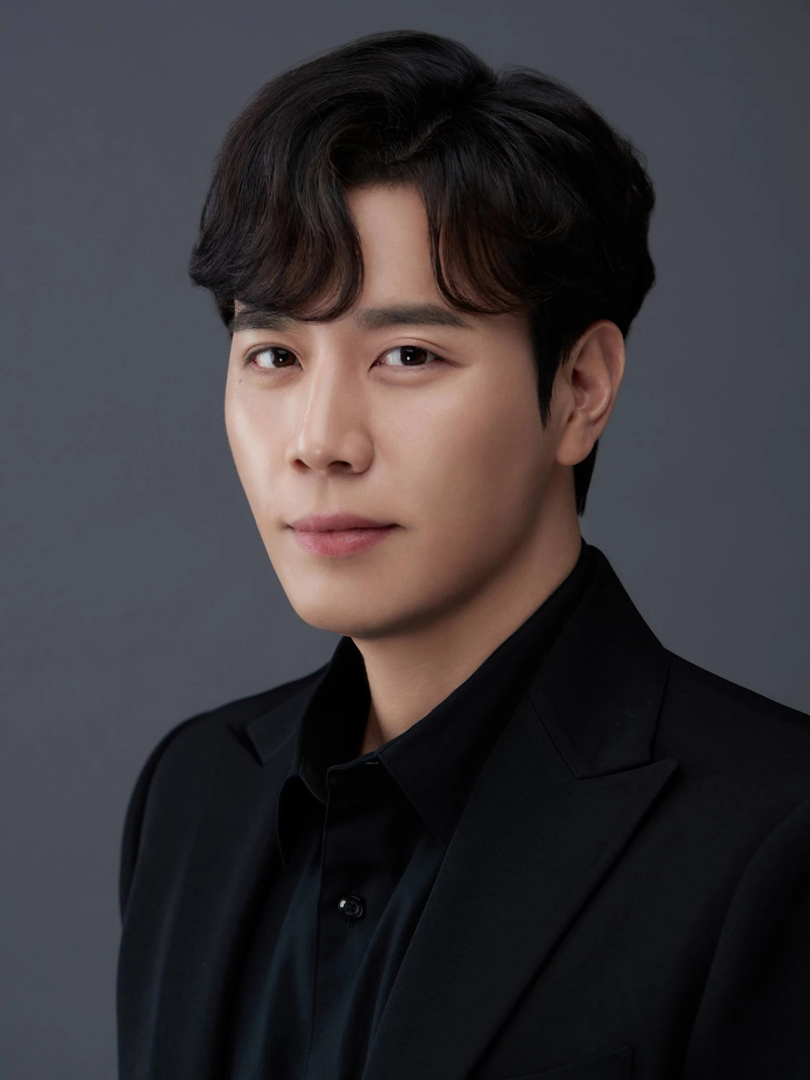 뮤지컬 배우 손준호가 팜트리아일랜드에 새 둥지를 틀었다. / 팜트리아일랜드