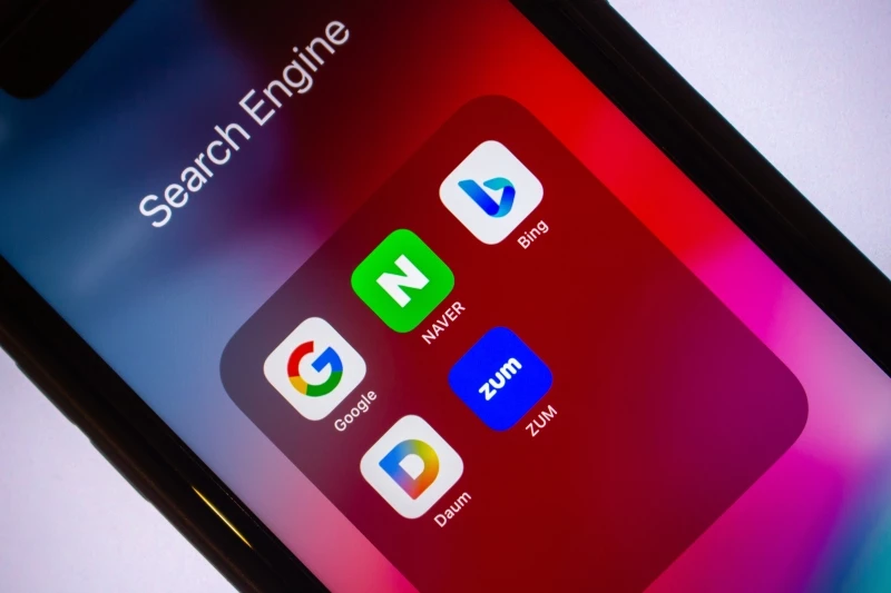 네이버·다음(카카오) 등 포털 사이트 / Koshiro K-Shutterstock.com