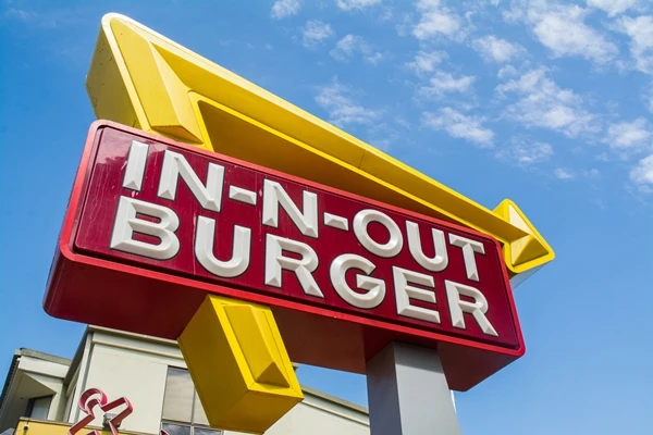 미국 3대 버거로 불리는 인앤아웃 버거 / Kapi Ng-shutterstock.com