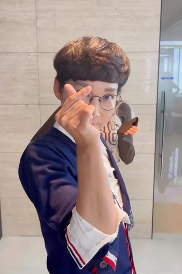 개그우먼 팽현숙 / 이하 (여자)아이들 공식 인스타그램