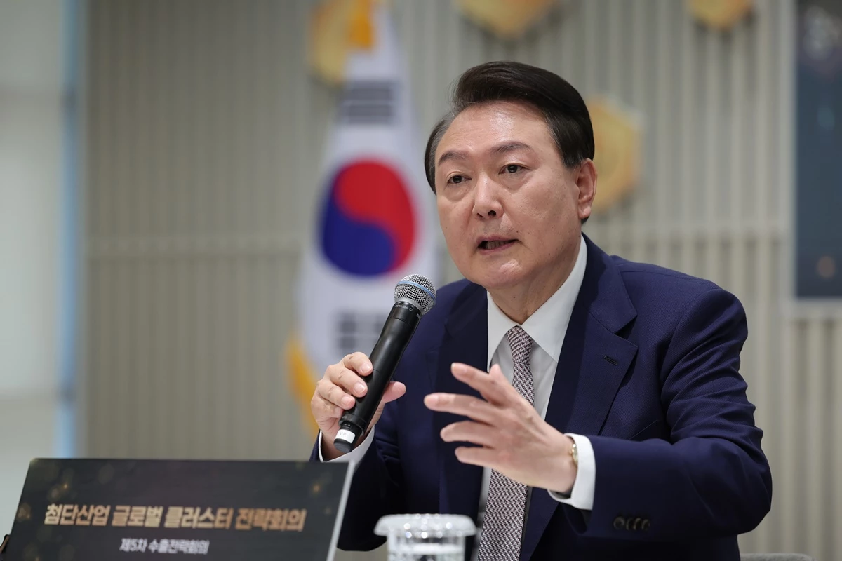 발언하고 있는 윤 대통령