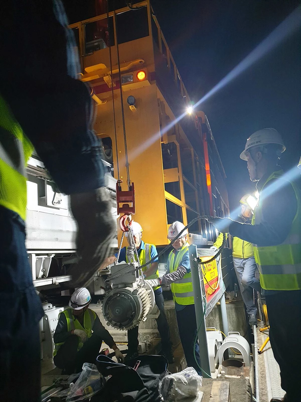 모터 철거 및 설치 모습