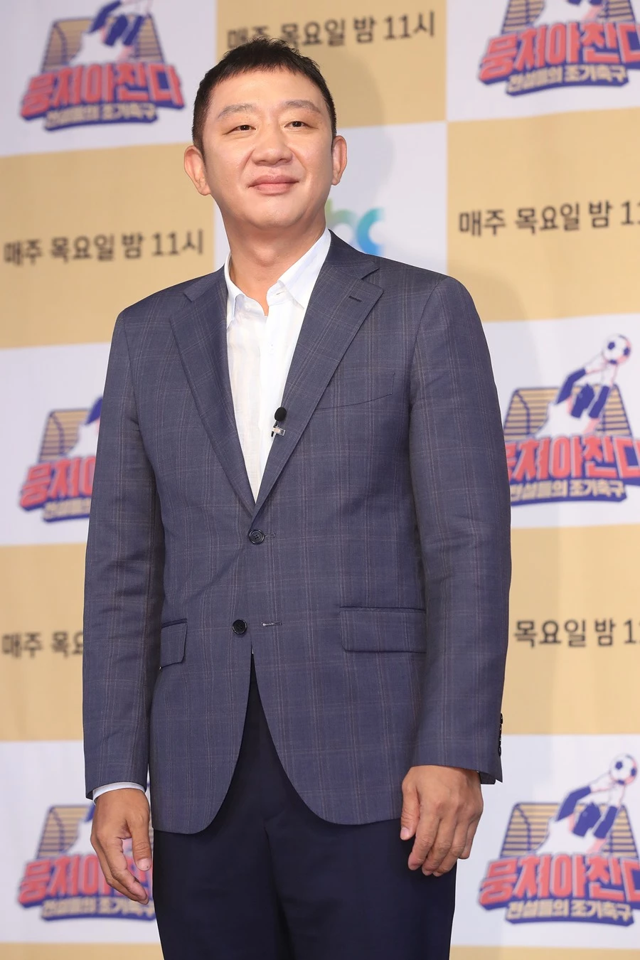2019년 6월 18일 서울 마포구 서울가든호텔에서 열린 JTBC 예능'뭉쳐야 찬다' 제작발표회에서 허재가 포즈를 취하고 있다.