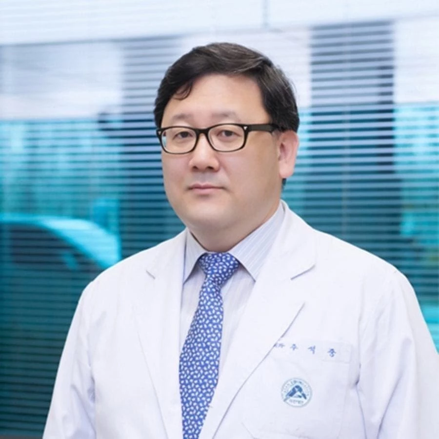서울아산병원 흉부외과 소속 주석중 교수 / 서울아산병원 홈페이지