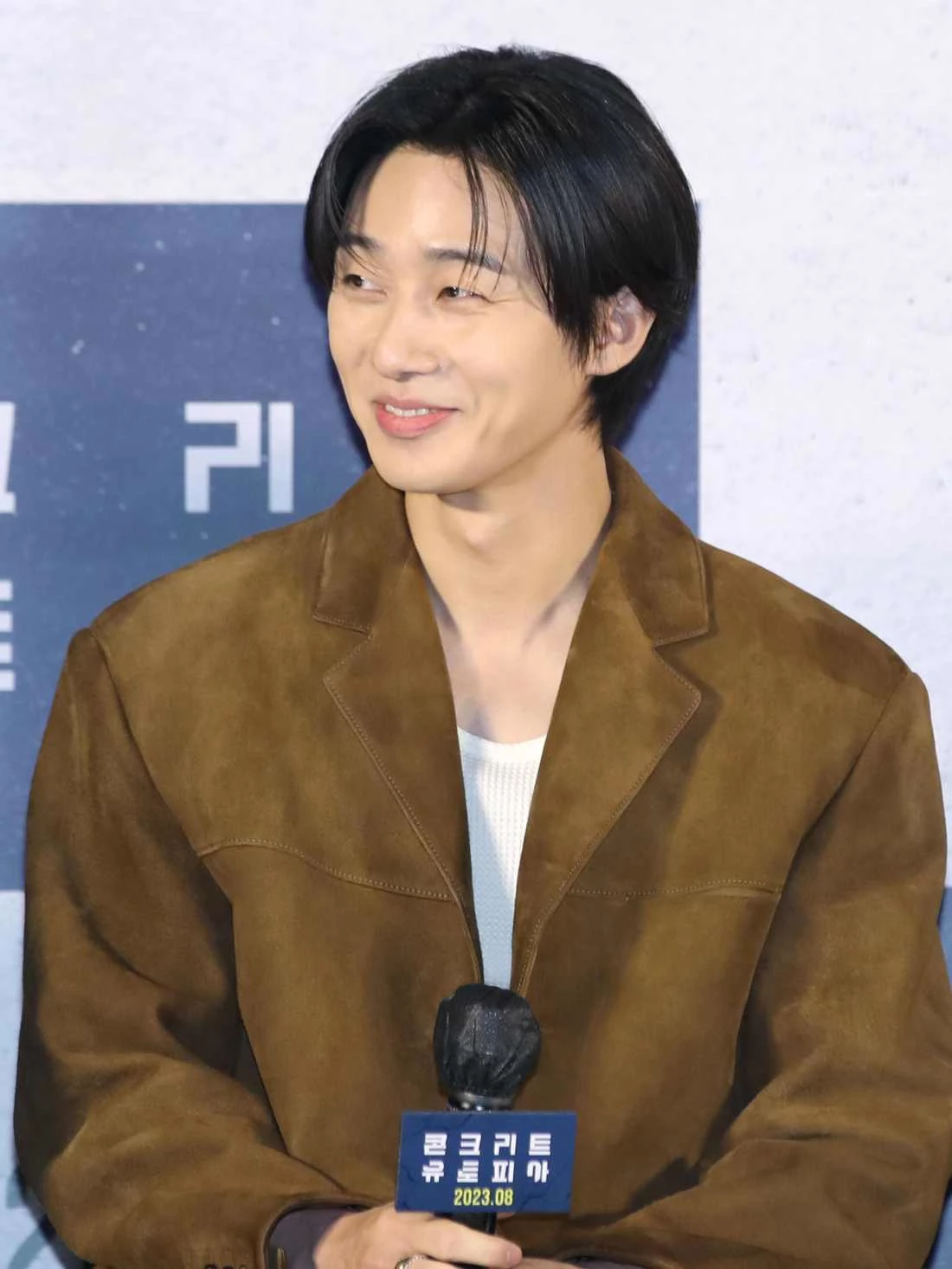 우 박서준이 2023년 6월 21일 서울 자양동 롯데시네마 건대입구점에서 열린 영화 '콘크리트 유토피아' 제작보고회에 참석했다.