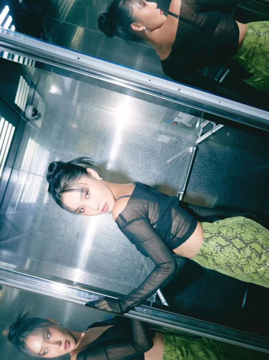 다음 날인 1일 화사가 인스타그램에 올린 게시물