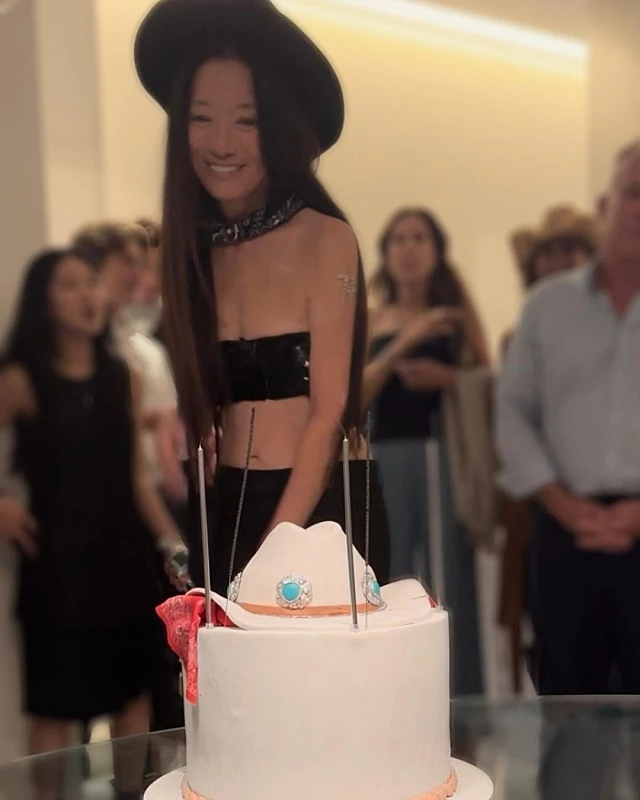 지난달 27일 74번째 생일을 맞은 패션 디자이너 베라 왕 / 이하 베라 왕 인스타그램