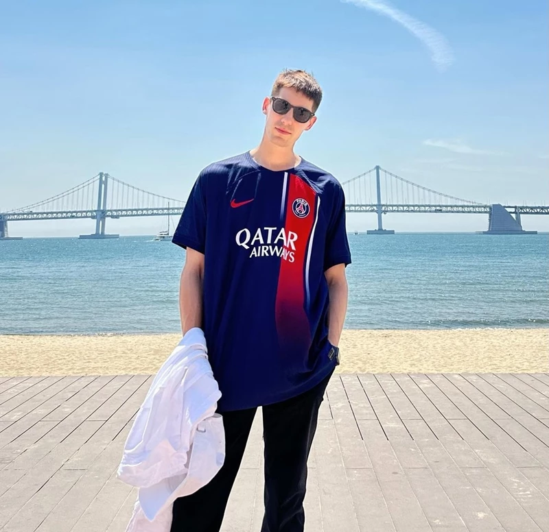 PSG 열혈 팬으로 유명한 파비앙 / 파비앙 인스타그램