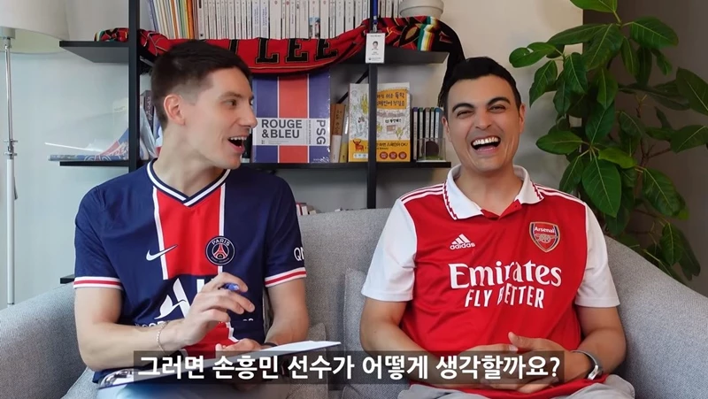 이하 파비앙과 피터가 이강인의 PSG 이적설에 대해 얘기하며 손흥민의 커리어를 아쉬워하고 있다. / 이하 유튜브 '파비생제르망'
