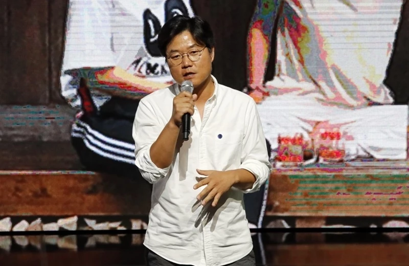 나영석 PD가 2019년 콘텐츠산업 3대 혁신전략 발표회에서 '한국 콘텐츠의 오늘과 내일'을 주제로 사례 발표를 하고 있다. / 연합뉴스