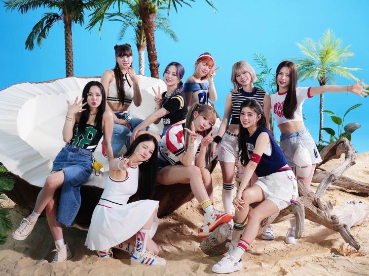 NiziU / Official Instagram of NiziU