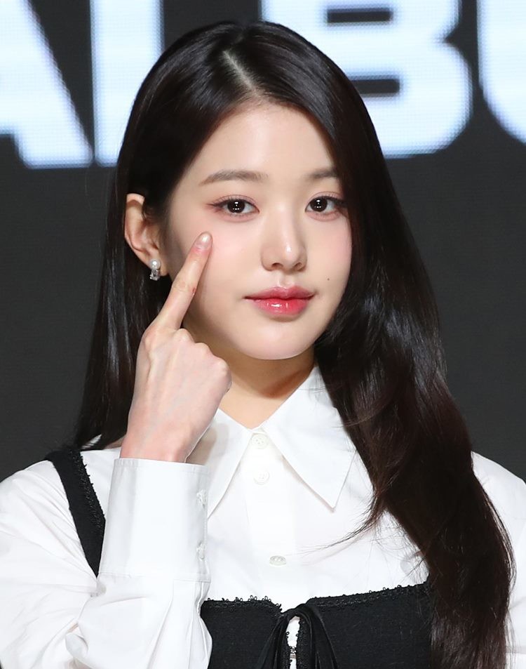 탈덕수용소x맘카페억까 당하던 장원영 팬들이 대형 선물 준비했다 위키트리 