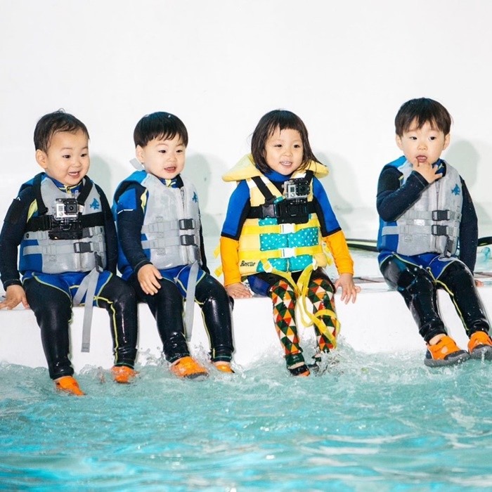 과거 '슈돌' 촬영 당시 추사랑과 대한, 민국, 만세