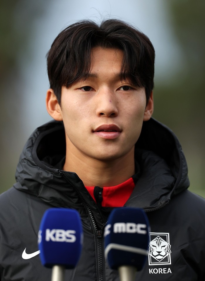 한국 20세 이하(U-20) 월드컵 축구대표팀 배준호가 지난 6월 아르헨티나 라플라타 에스탄시아 치카 훈련장에서 취재진과 인터뷰하고 있다.