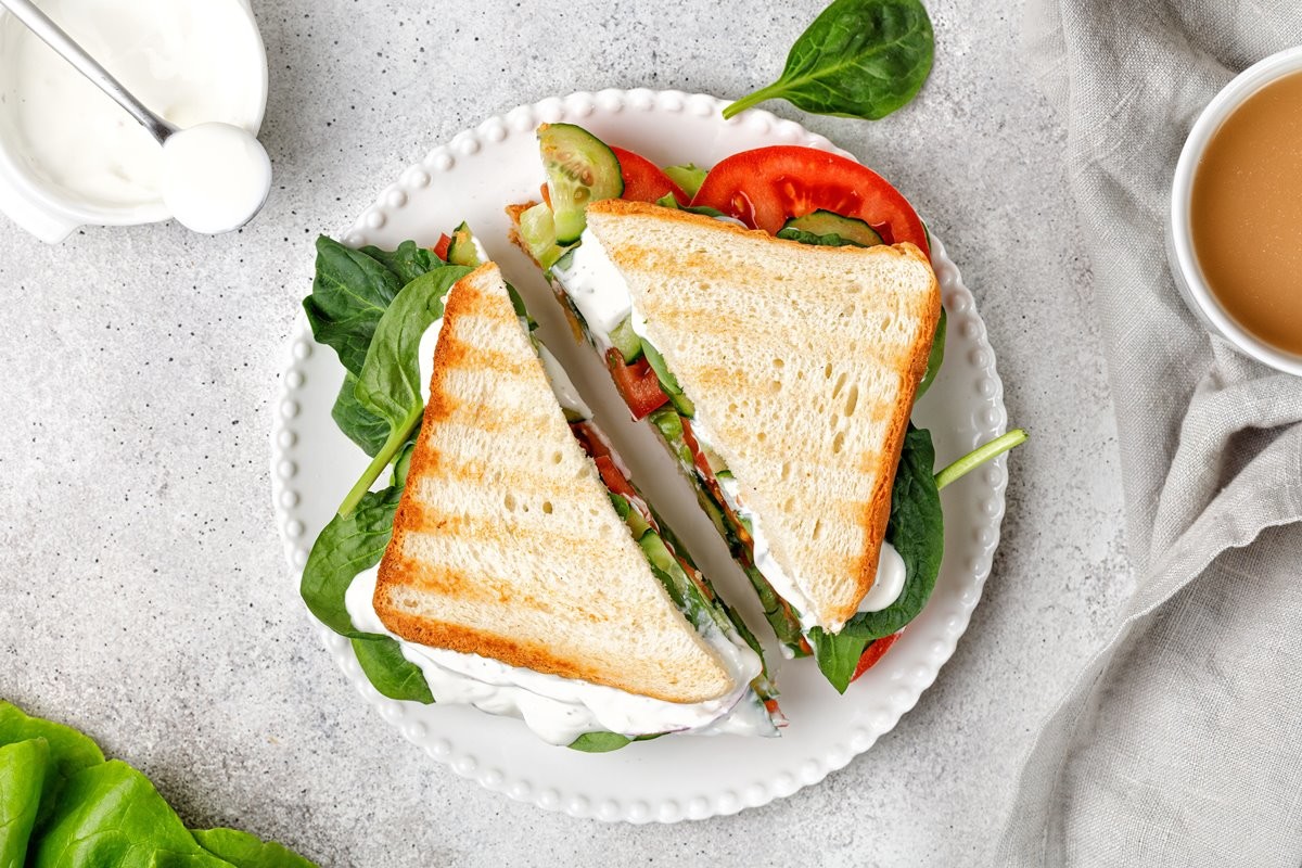 기사의 이해를 돕기 위한 샌드위치 사진 / Maria Tebriaeva-shutterstock.com