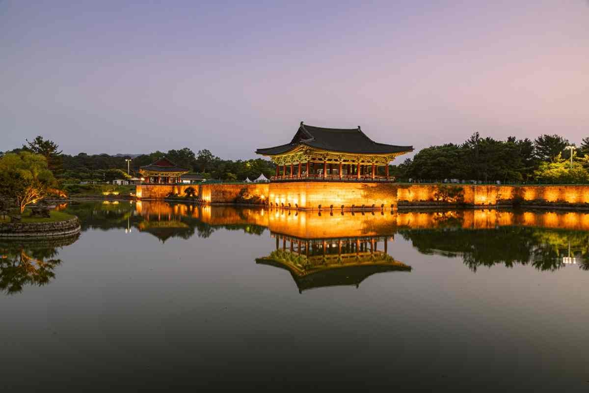 경주 동궁과 월지 야경. / Stock for you-shutterstock.com