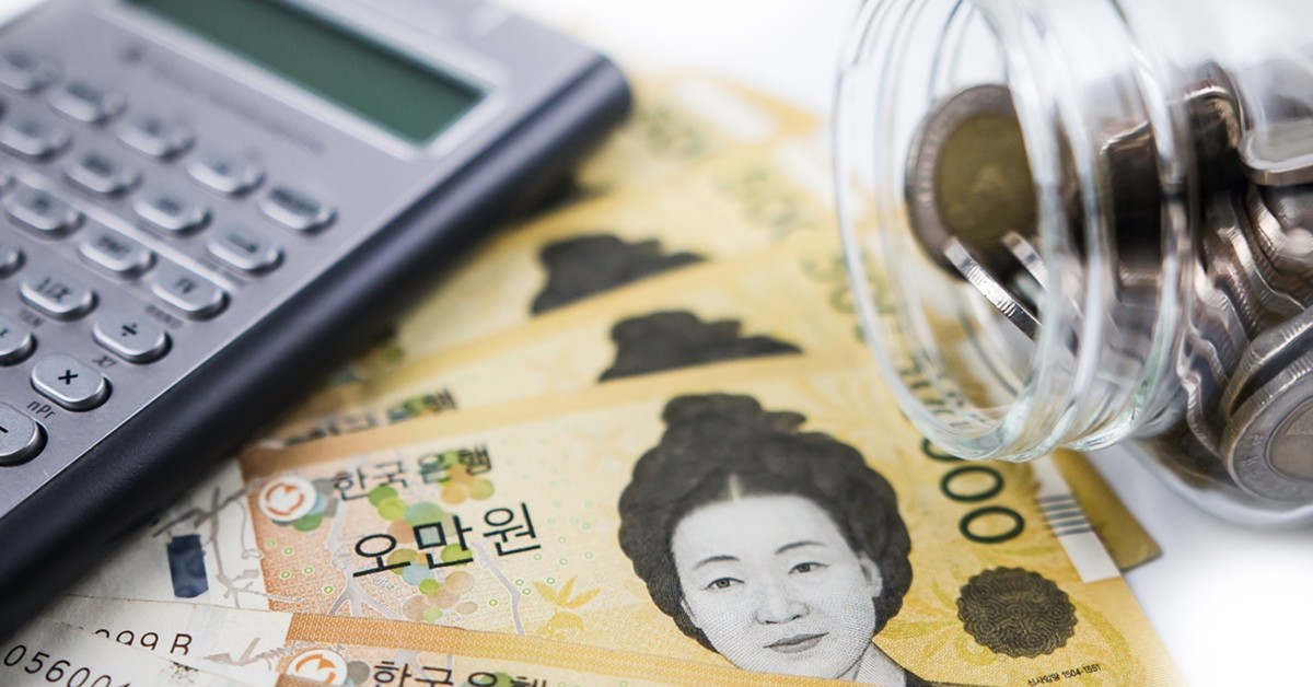 한국 지폐와 동전 / Pisit.Sj-shutterstock.com