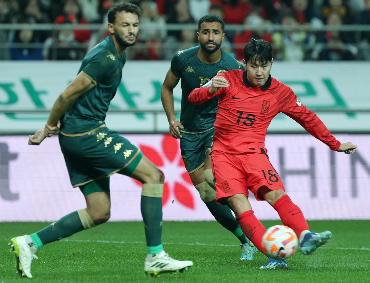 이강인이 지난 13일 마포구 성산동 서울월드컵경기장에서 열린 하나은행 초청 축구 국가대표팀 평가전 대한민국과 튀니지의 경기에서 두 번째 골을 터트리고 있다. / 뉴스1