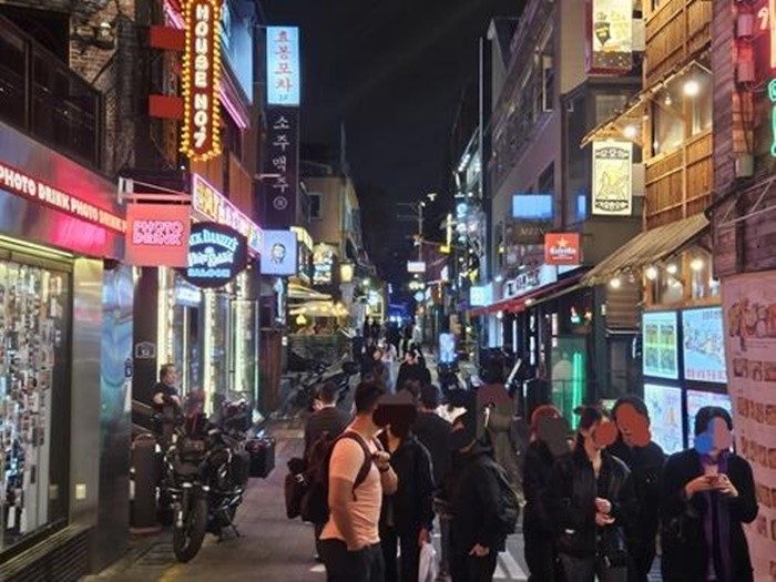 최근 상권이 회복된 이태원 세계음식문화의 거리 / 연합뉴스