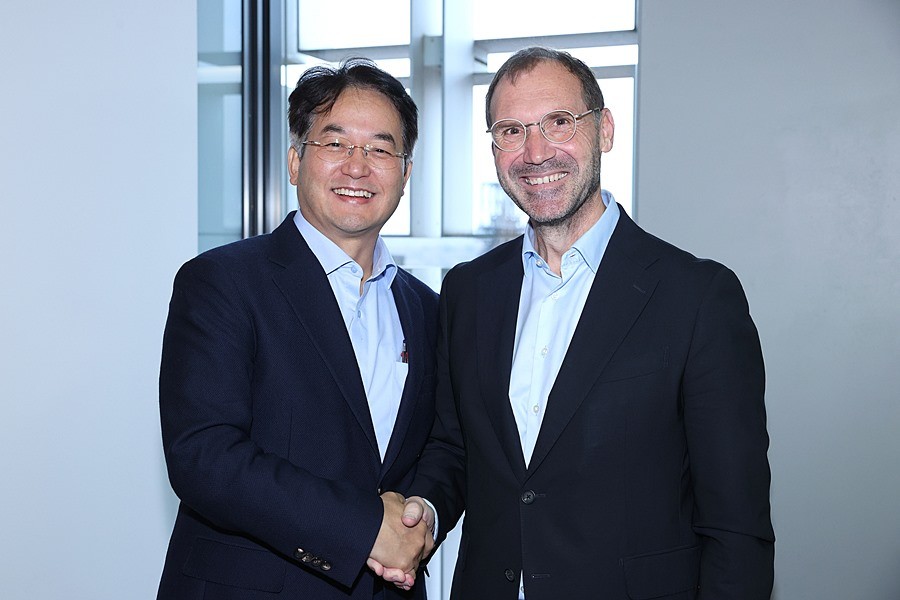 이동환 고양특례시장과 옌스 크라이젤 룩셈부르크 대학 총장