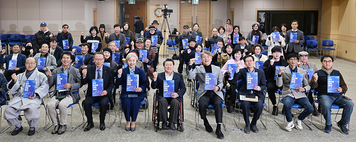 [포토]김이강 광주시 서구청장,2023 광주에이블아트페어 조직위 발대식 참석