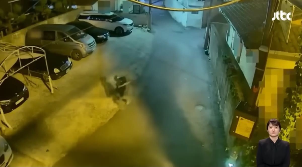 실제 진범이 범행 후 범행 현장에서 도망치는 모습 / JTBC '사건반장'