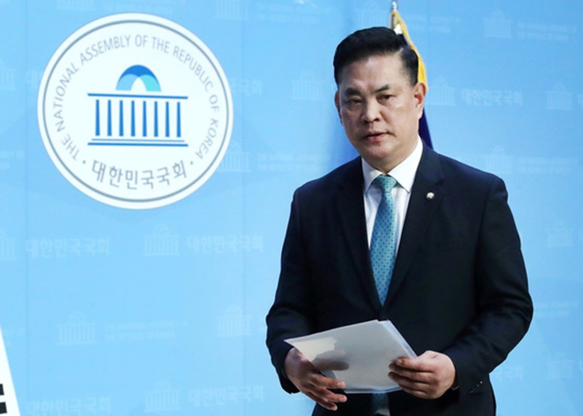 박영순 의원, 더불어민주당 탈당 기자회견 / 뉴스1