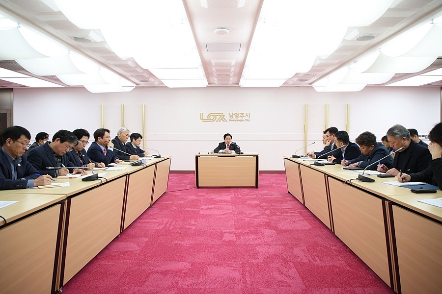 주광덕 남양주시장, 확대간부회의서 '맨발걷기 길' 조성 상황 점검
