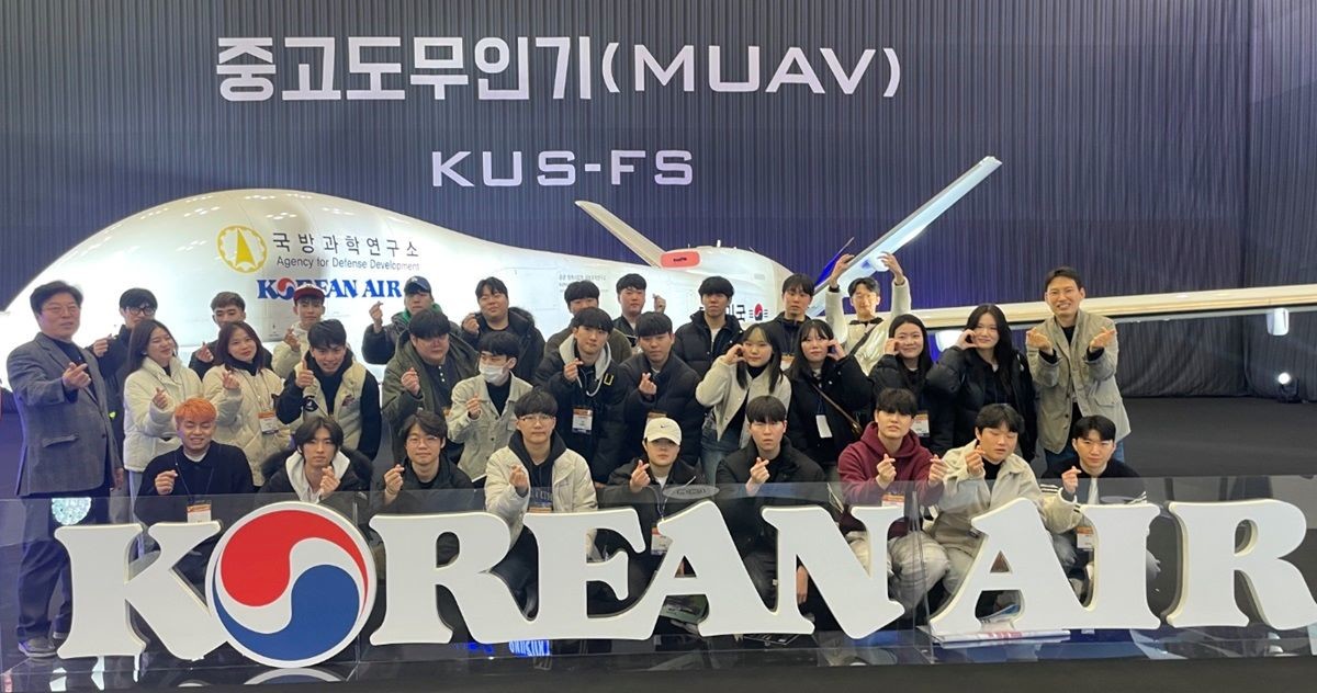 대덕대 외국인 유학생 캠프 참가 기념 촬영 / 대덕대