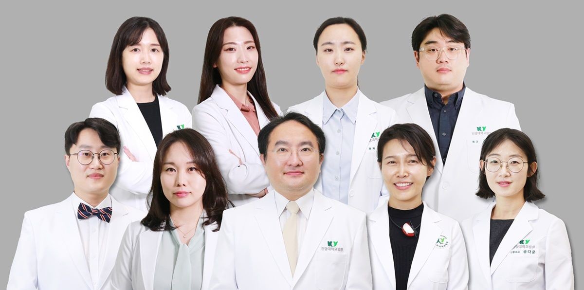 건양대병원 신임교수들. 뒷줄 왼쪽부터 김혜진, 송란, 연희진, 김영진 교수. 아랫쪽 왼쪽부터 박영규, 정지윤, 김명국, 김문정, 송다운 교수 / 건양대병원