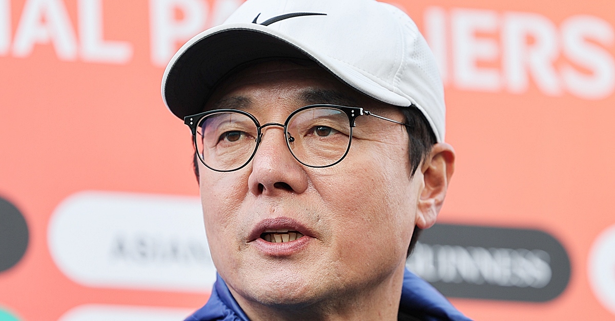 <b>대표팀</b> 황선홍 <b>감독</b> 오늘(5일) 출국…정말 의미심장한 '한마디' 남겼다