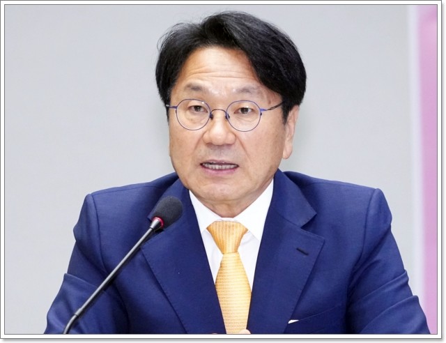 강기정 광주광역시장이 4일 오전 전북 정읍시 JB금융그룹 아우름캠퍼스에서 열린 '제12회 호남권 정책협의회'에 참석해 인사말을 하고 있다./광주광역시 제공