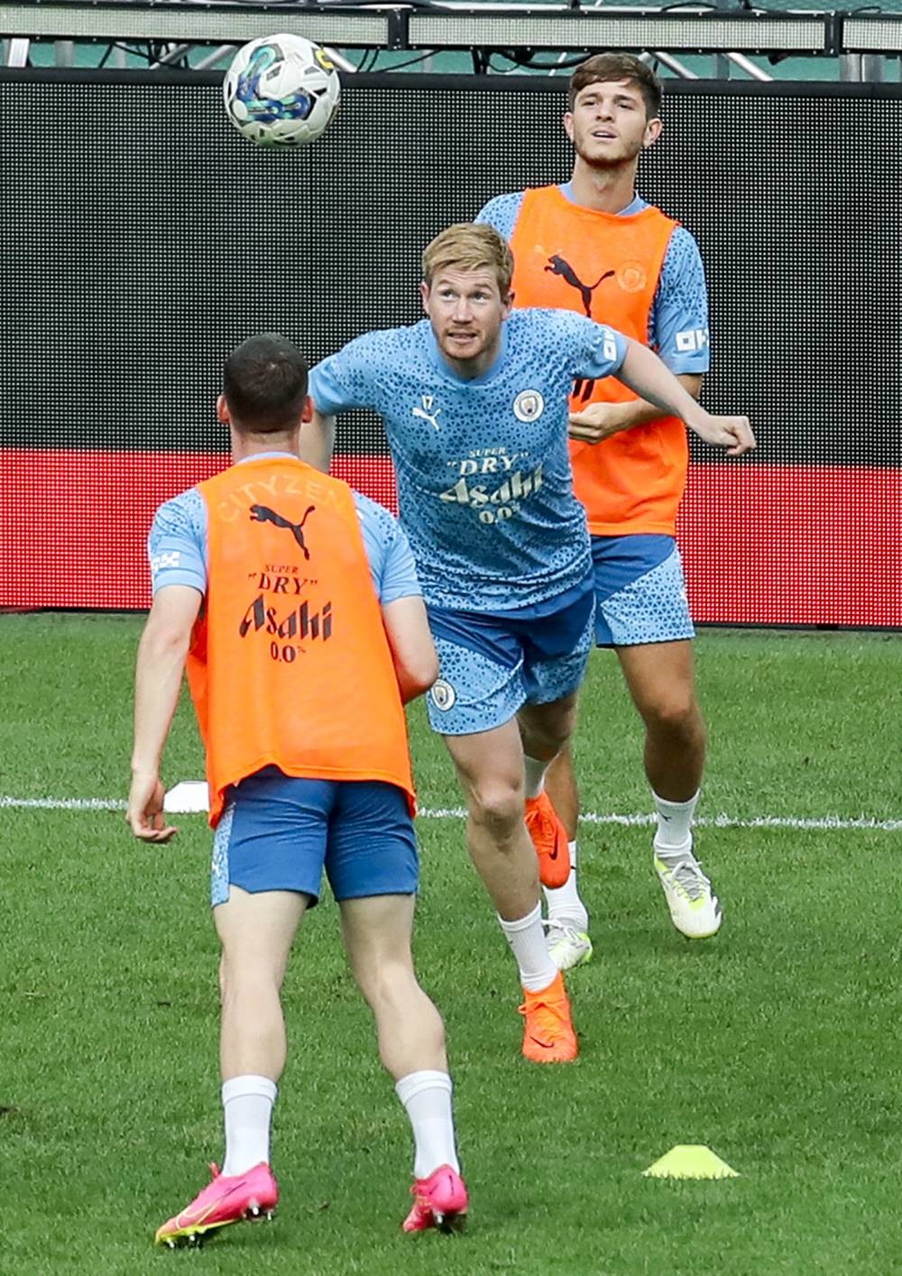 잉글랜드 프리미어리그 맨체스터 시티 케빈 더 브라위너가 지난해 7월 29일 오후 서울 마포구 상암동 서울월드컵경기장에서 스페인 프리메라리그 아틀레티코 마드리드와 경기를 앞두고 열린 공개 훈련에서 훈련하고 있다. / 뉴스1