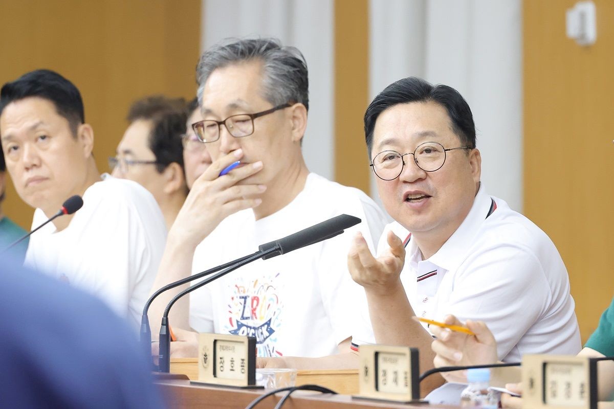 6일 확대간부회의 주재하는 이장우 대전시장 / 대전시