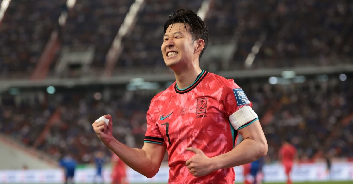 지난 3월 26일 태국 방콕 라자망갈라 스타디움에서 열린 2026 북중미 월드컵 아시아 지역 2차 예선 C조 4차전 한국과 태국의 경기. 후반전 팀 두번째 골을 넣은 손흥민이 세리머니를 하고 있다. / 연합뉴스