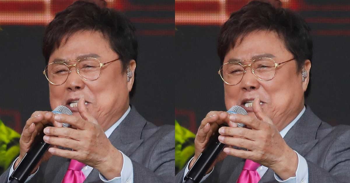 남진, 트롯 레전드의 카리스마 무대. 가수 남진이 지난 4월 12일 오후 서울 마포구 상암동 SBS 프리즘타워에서 열린 '트롯뮤직어워즈 2024'에서 '최고의 가수상'을 수상한 뒤 소감을 말하고 있다. / 뉴스1