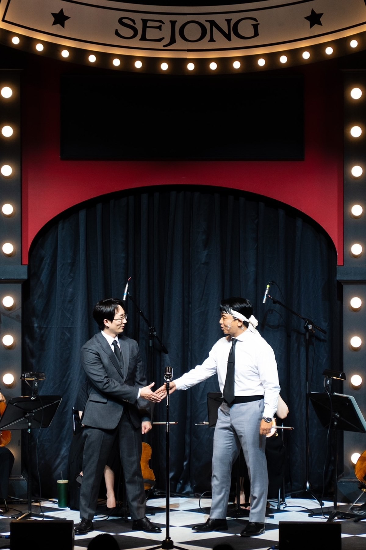 메타코미디 제공