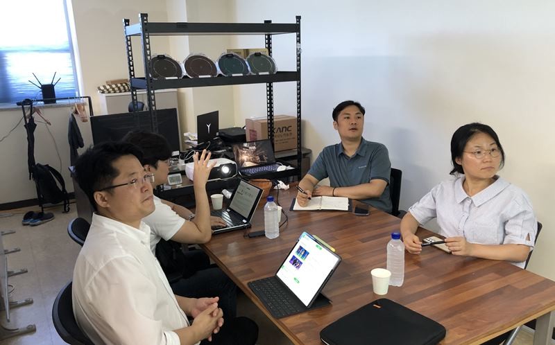 지식재산권 분석을 기반으로 해당 기술분야에 관한 폭넓은 기술전략 컨설팅 모습 / 포항상공희의소 제공