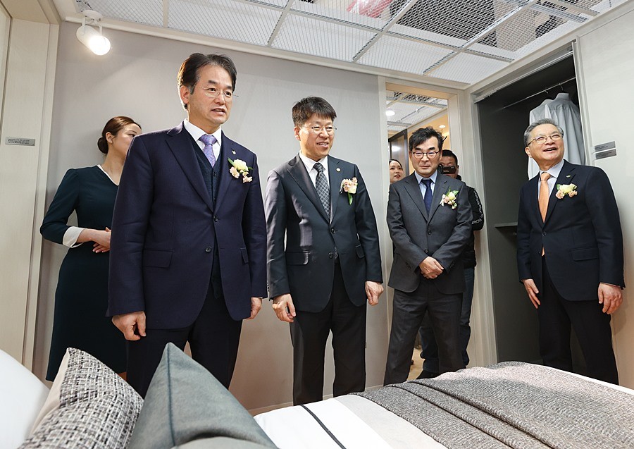 이동환 고양시장, 창릉지구 A4·S5·S6 블록 주택전시관 개관 축하