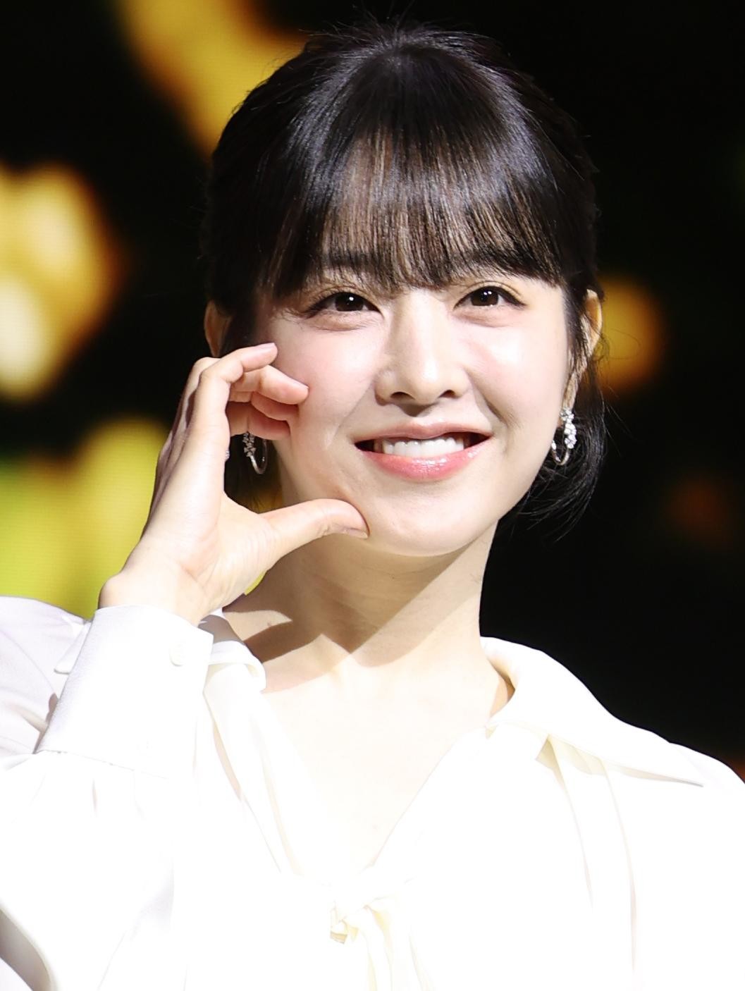 배우 박보영이 12일 서울 종로구 JW메리어트 동대문 스퀘어 서울에서 열린 넷플릭스 시리즈 '멜로무비' 제작발표회에서 포즈를 취하고 있다. / 뉴스1