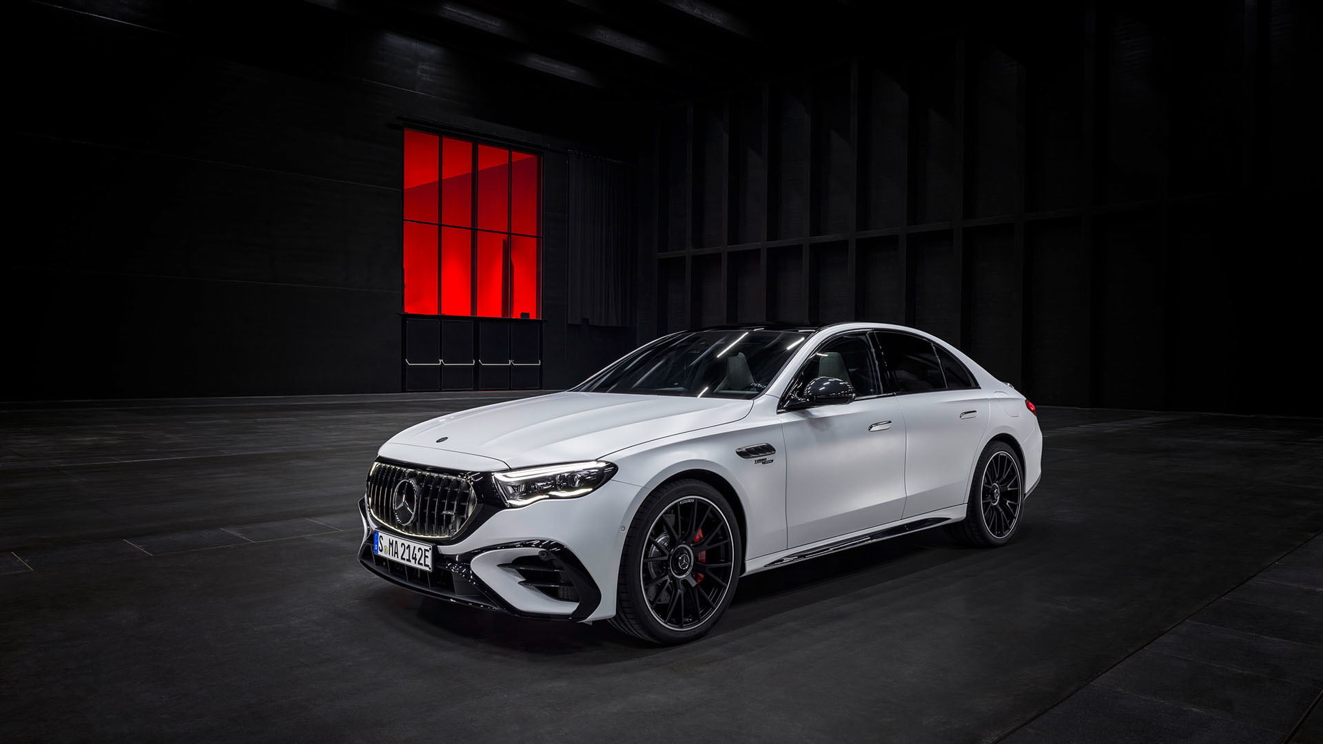 메르세데스-AMG E 53 하이브리드 4MATIC+. / 메르세데스-벤츠 코리아