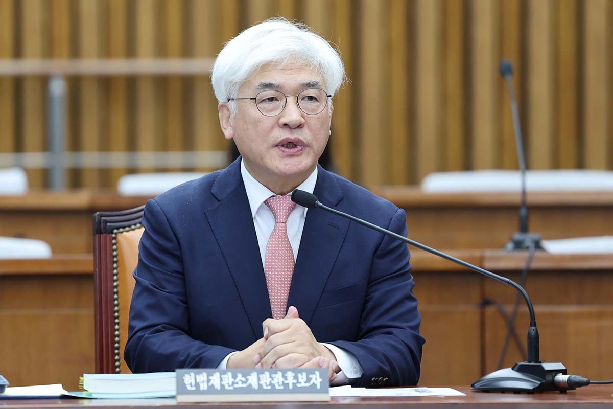 마은혁 헌법재판관 후보자가 2024년 12월 23일 오전 서울 여의도 국회에서 열린 헌법재판소 재판관 선출안 심사를 위한 인사청문회에서 의원 질의에 답하고 있다. / 뉴스1