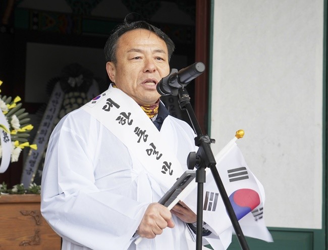 신통일한국 시대를 위한 3.1운동 106주년 기념 대한통일만세운동 및 평화행진에서 격려사를 하는 이현영 종교협의회 회장